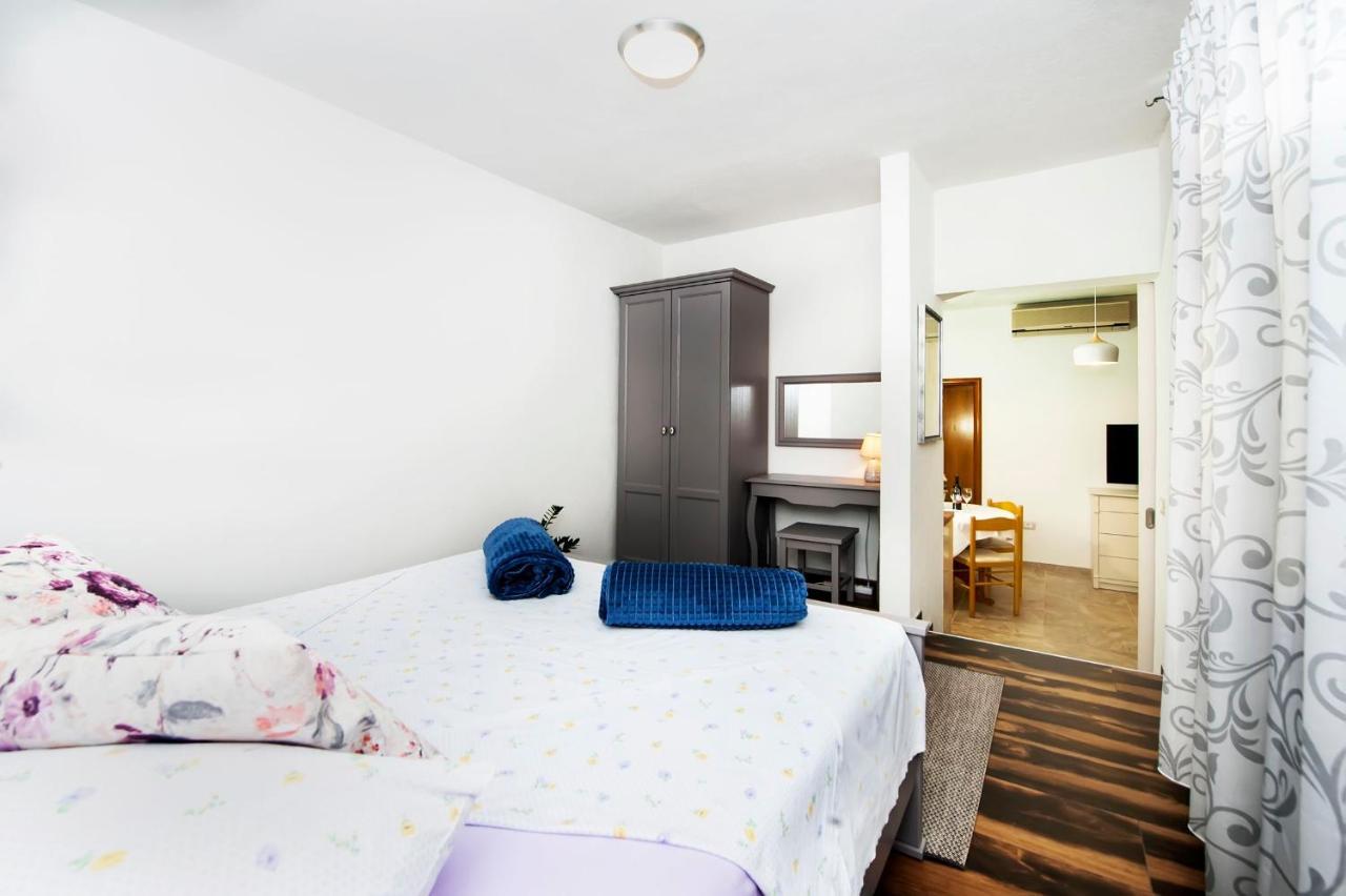 Apartments Karmen Ρόβινι Εξωτερικό φωτογραφία
