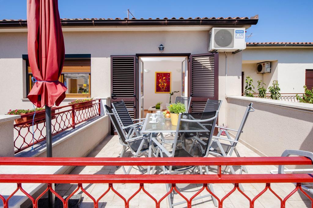 Apartments Karmen Ρόβινι Εξωτερικό φωτογραφία