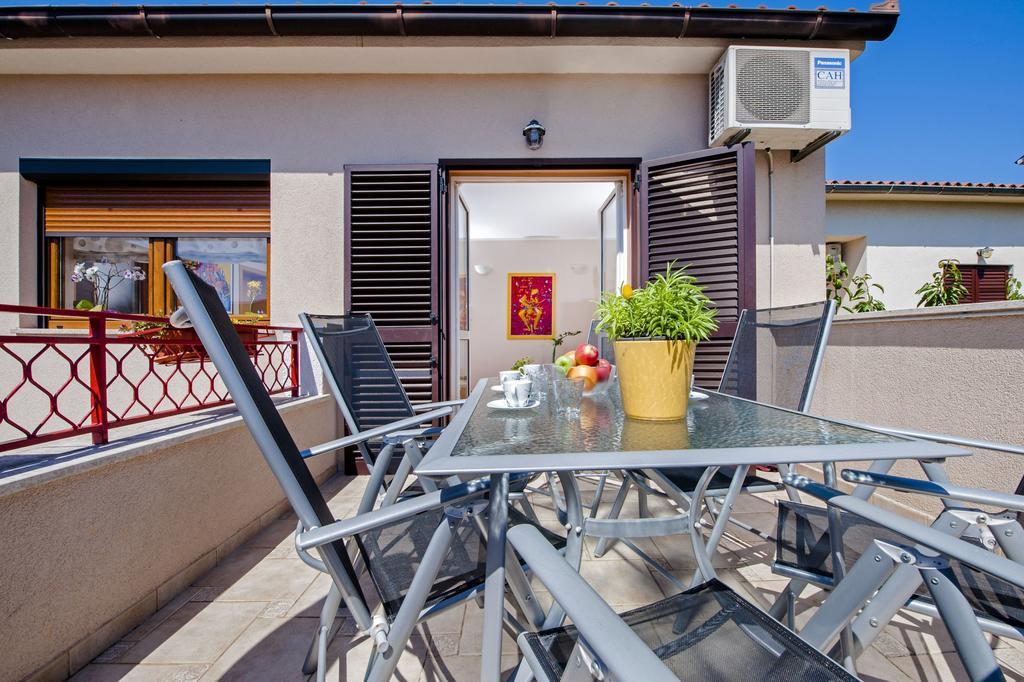 Apartments Karmen Ρόβινι Εξωτερικό φωτογραφία
