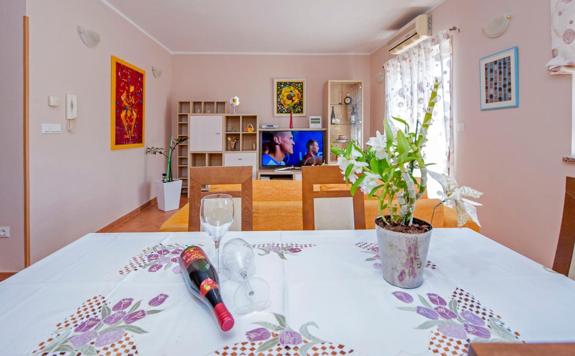 Apartments Karmen Ρόβινι Εξωτερικό φωτογραφία