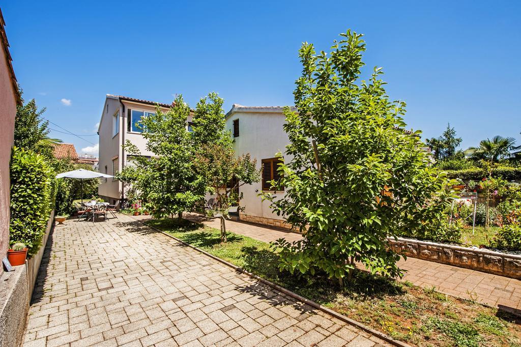 Apartments Karmen Ρόβινι Εξωτερικό φωτογραφία