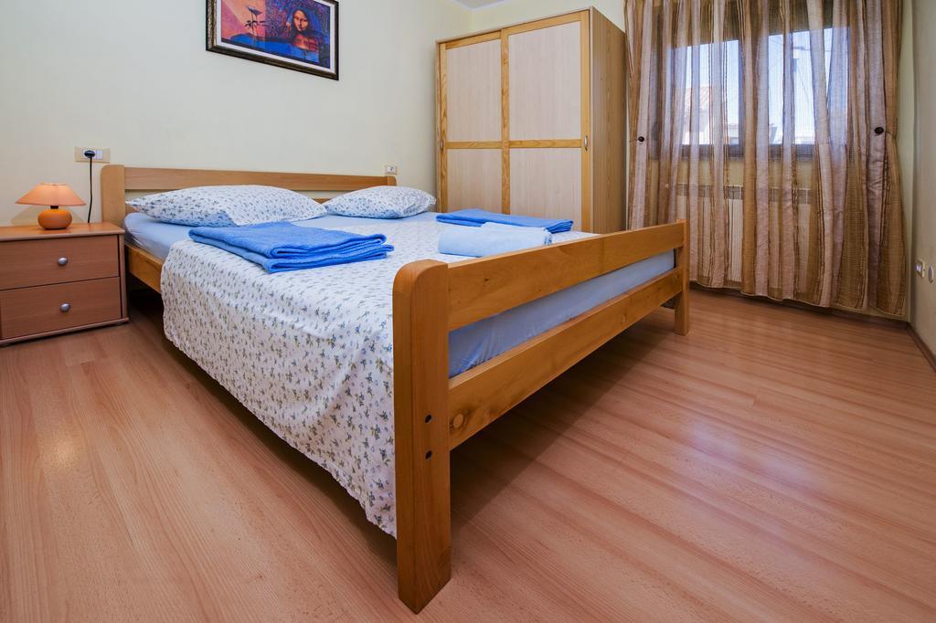 Apartments Karmen Ρόβινι Εξωτερικό φωτογραφία