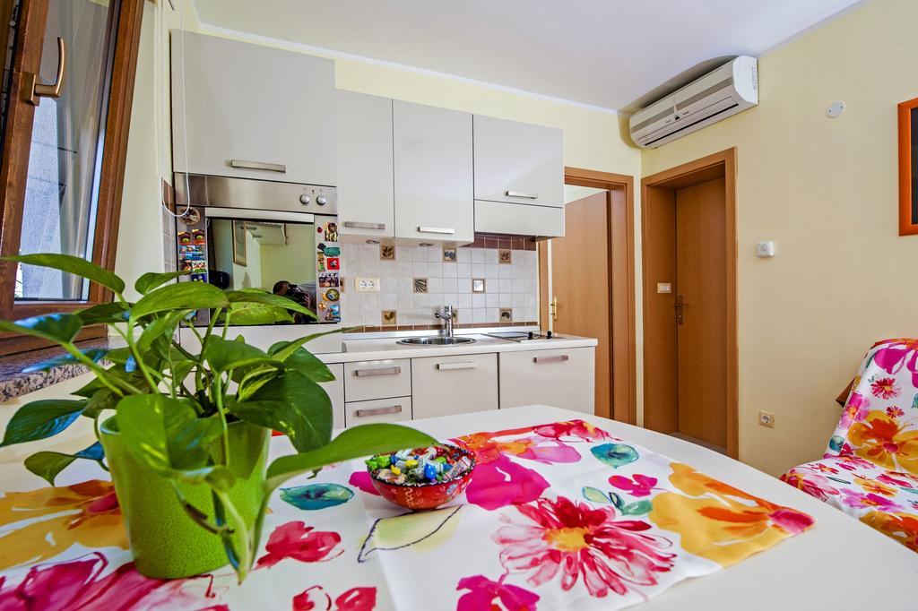 Apartments Karmen Ρόβινι Εξωτερικό φωτογραφία