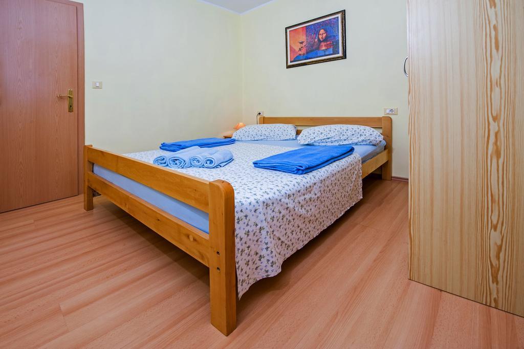 Apartments Karmen Ρόβινι Εξωτερικό φωτογραφία